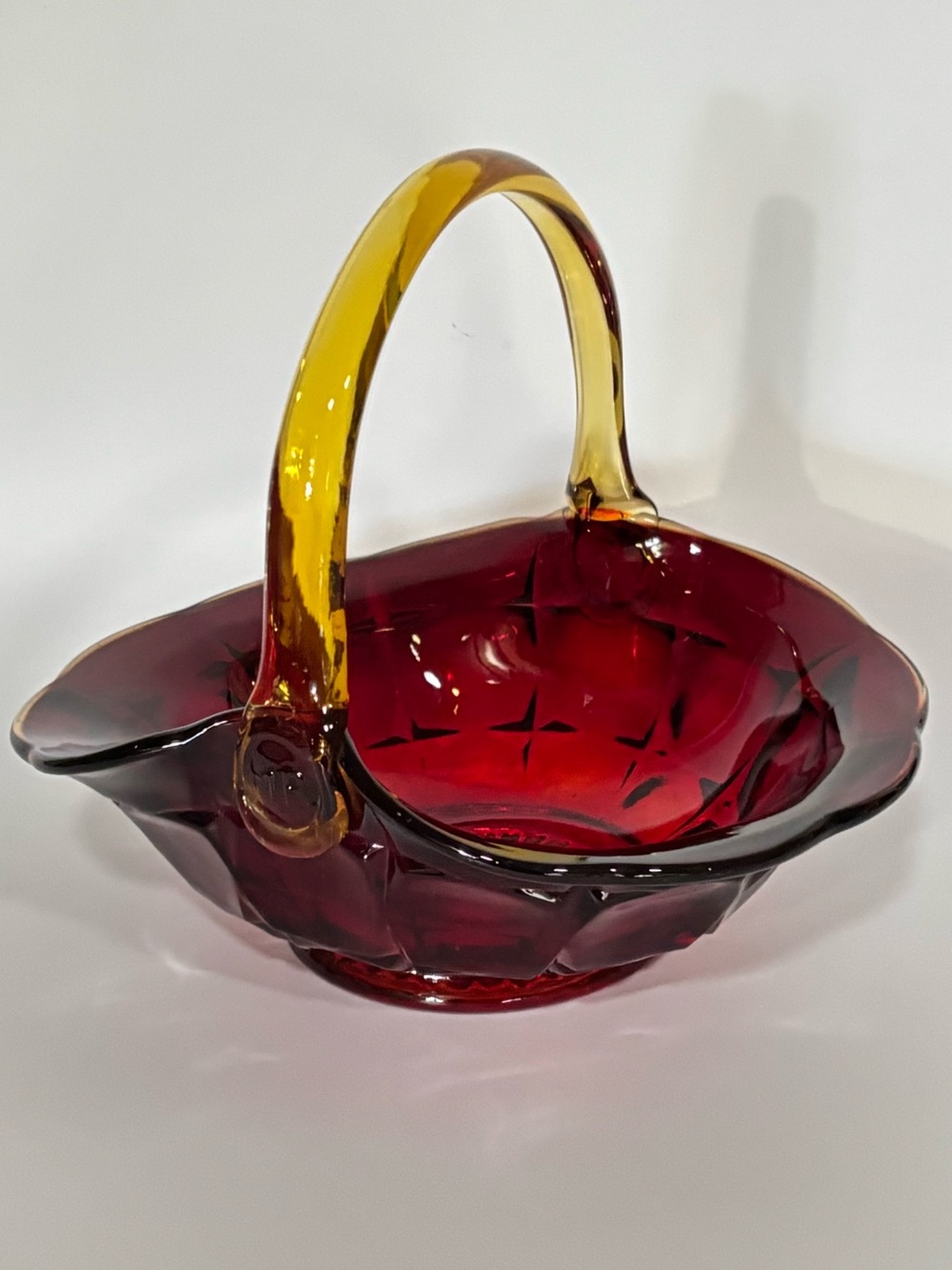 Vintage Tiara Sunset Constellation Amberina Glass Basket – GORGEOUS Glow!